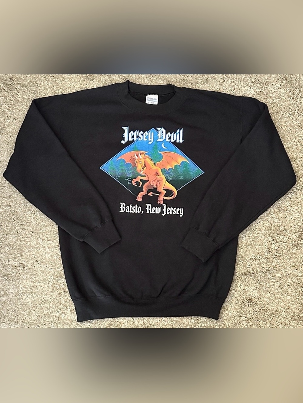 Gildan Activewear Ultrablend Men’s S Black Jersey Devil Graphic L/S Sweatshirt